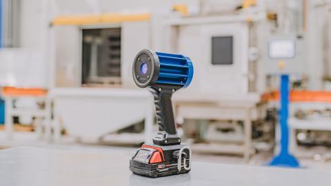 REL Engineered Solutions LED Lighting UV-A C4 Nomad